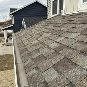 asphalt-shingle-with-gutter
